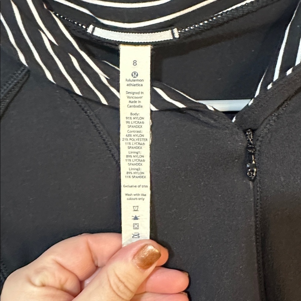 Lululemon “ Think Fast” pullover - Picture 2 of 3